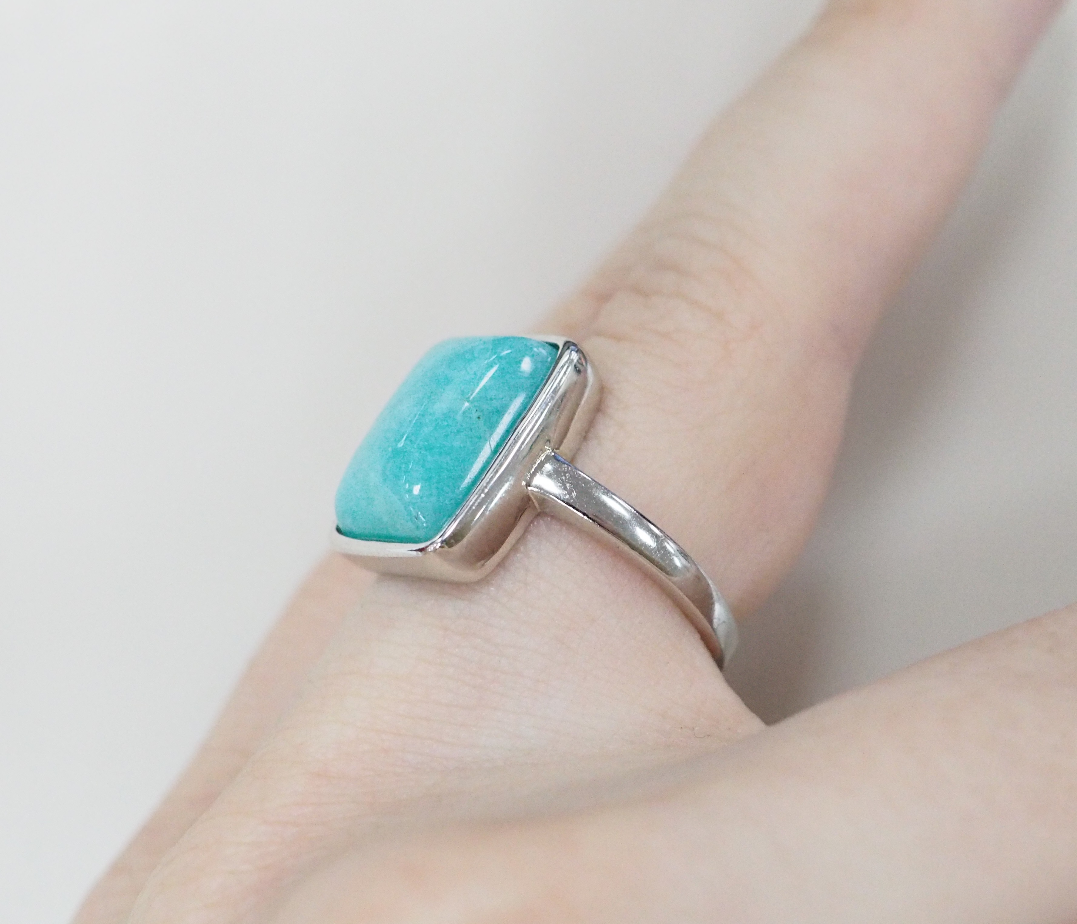 Серебряное кольцо с амазонитом